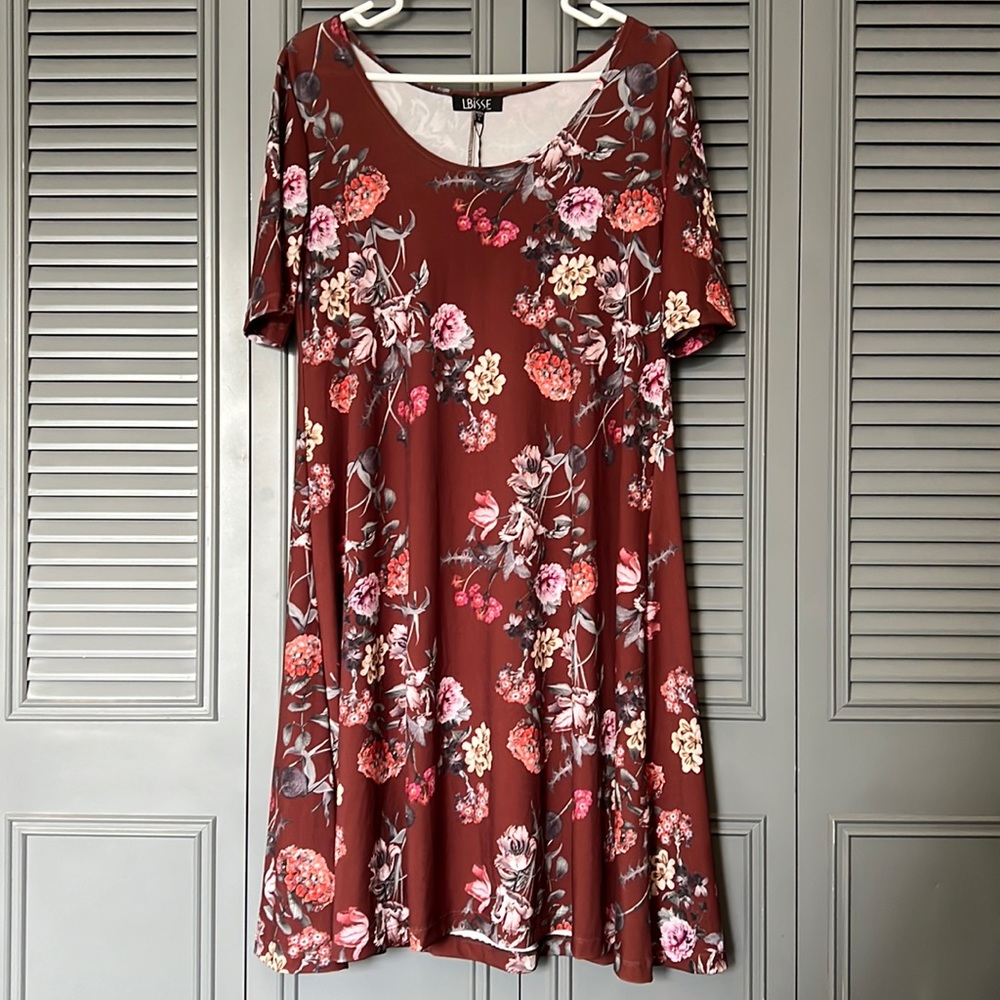 NWT LBisse : Floral Dress - Large